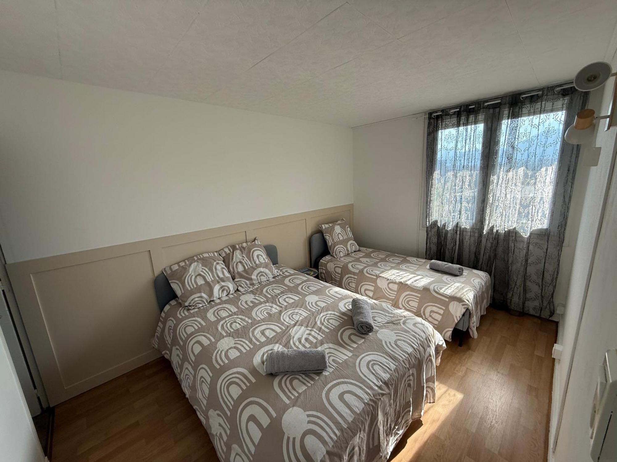Apartamento Superbe Duplex Avec Parking Gratuit Grenoble Exterior foto